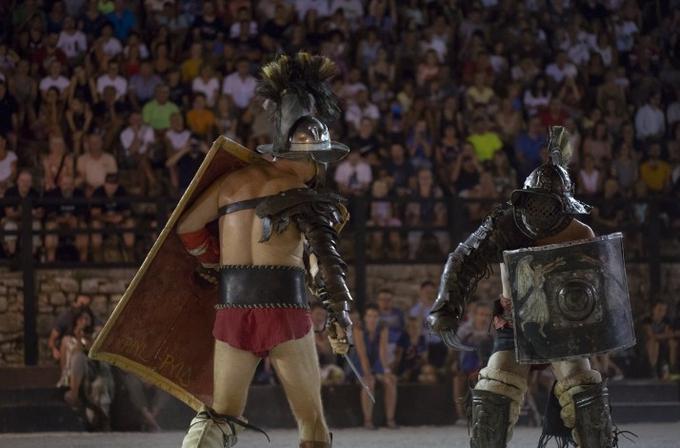 Vstopite v svet neprecenljivih doživetij. Na fotografiji doživetje v puljski areni. | Foto: 