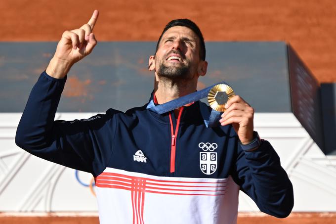 Novak Đokovič v oblačilih, ki jih je zasnoval slovenski oblikovalec Sandi Murovec. | Foto: Guliverimage