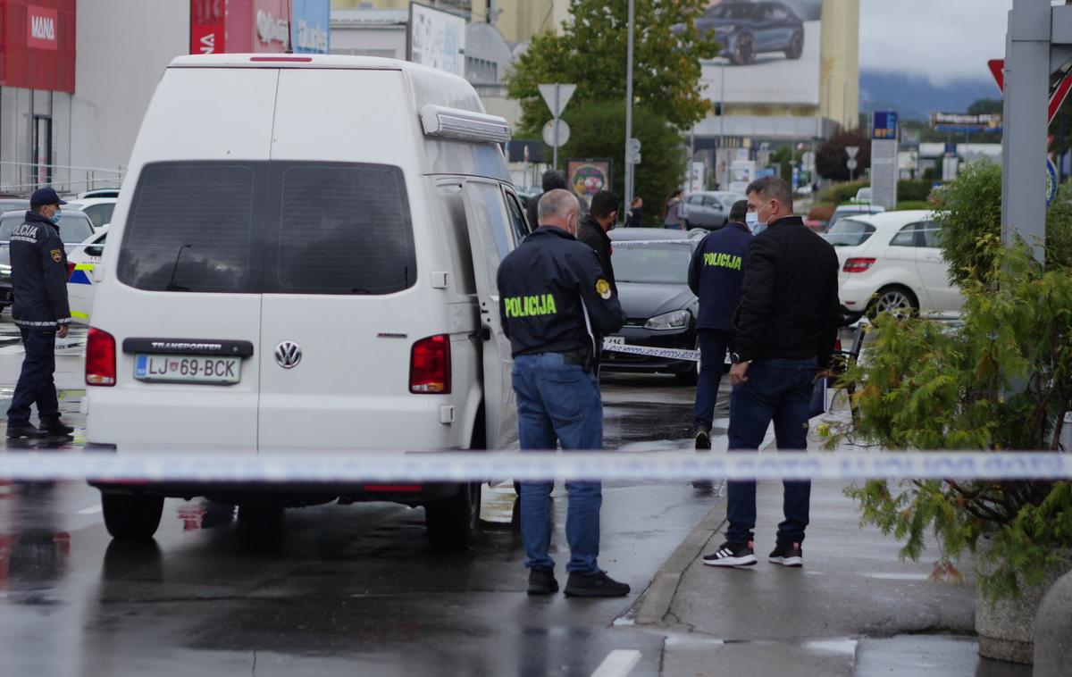 kriminalisti - hišne preiskave | Trenutno v Črnučah poteka hišna preiskava. Fotografija je simbolična.  | Foto STA