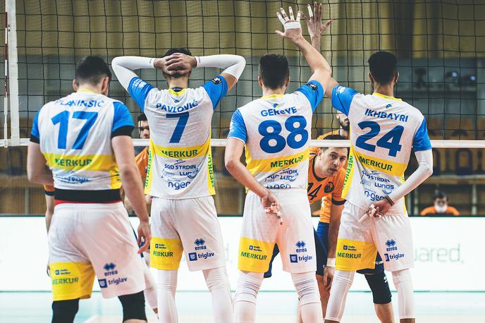 OK Merkur Maribor ACH Volley finale Pokal Slovenije | Odbojkarji Maribora so morali zaradi okužb s covidom-19 v karanteno. | Foto Grega Valančič/Sportida