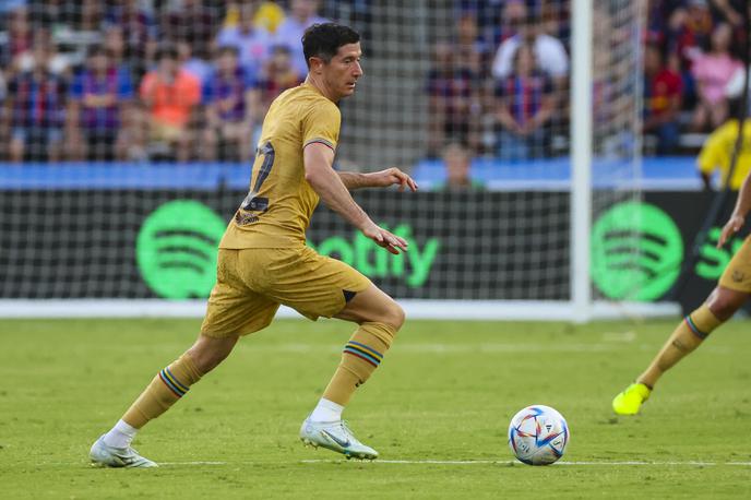 Robert Lewandowski | Navijači Barcelone še čakajo na prvi zadetek Roberta Lewandowskega. | Foto Reuters