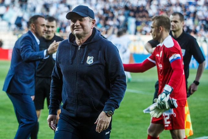 Matjaž Kek in Ivajlo Petev, trenerja najboljših hrvaških klubov, nekdanja selektorja Slovenije in Bolgarije, sta bila pred srečanjem dobro razpoložena. Vsak je imel svoj cilj. Strateg Dinama ni skrival cilja, da bi na Reki osvojil vse tri točke. | Foto: Grega Valančič/Sportida