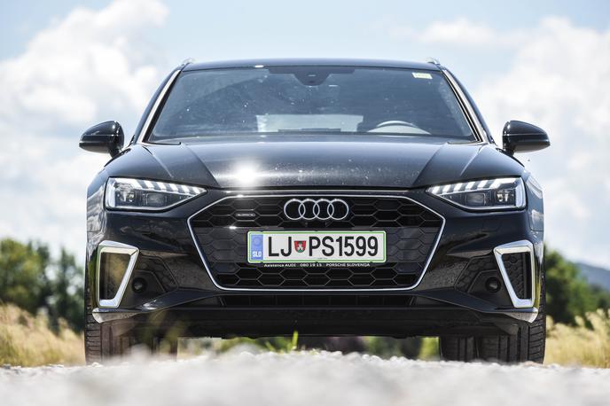 Audi A4 avant | Audi A4 je s prenovo dobil bistveno bolj posrečen in drzen videz, je pa treba izbrati športni paket S-line. | Foto Gašper Pirman