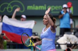 Kuznecova prva finalistka v Miamiju