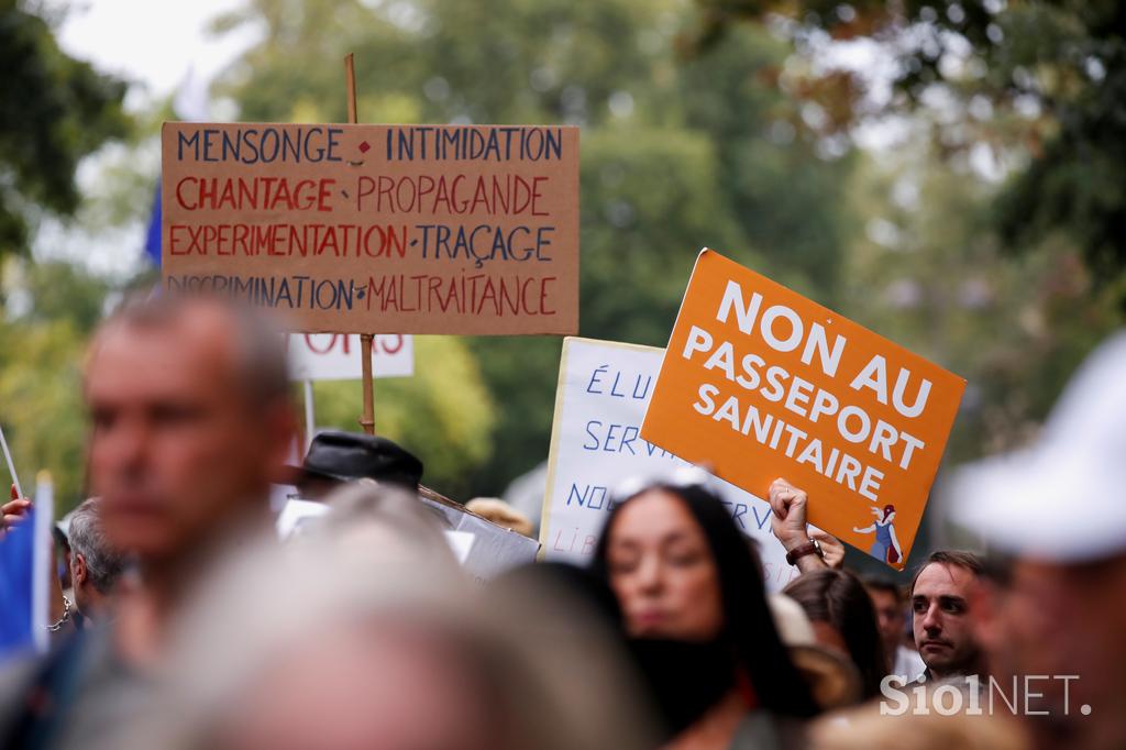 Protesti Pariz protikoronski