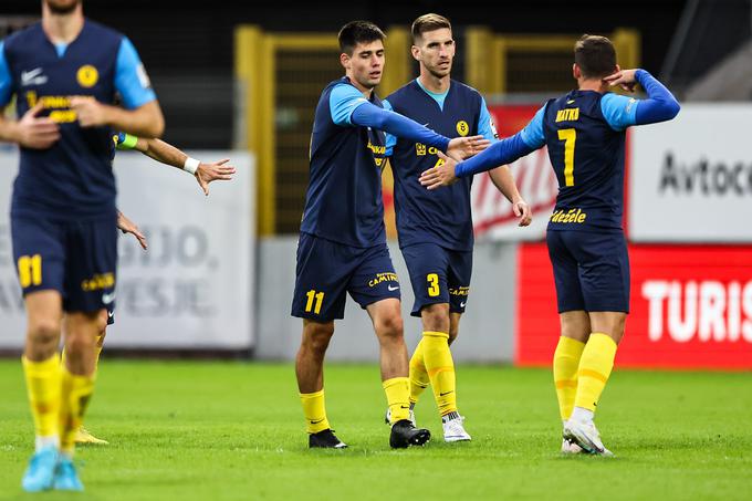 Svit Sešlar je nasledil celjski dres s številko 11, ki ga je pred tem nosil Denis Popović. | Foto: www.alesfevzer.com