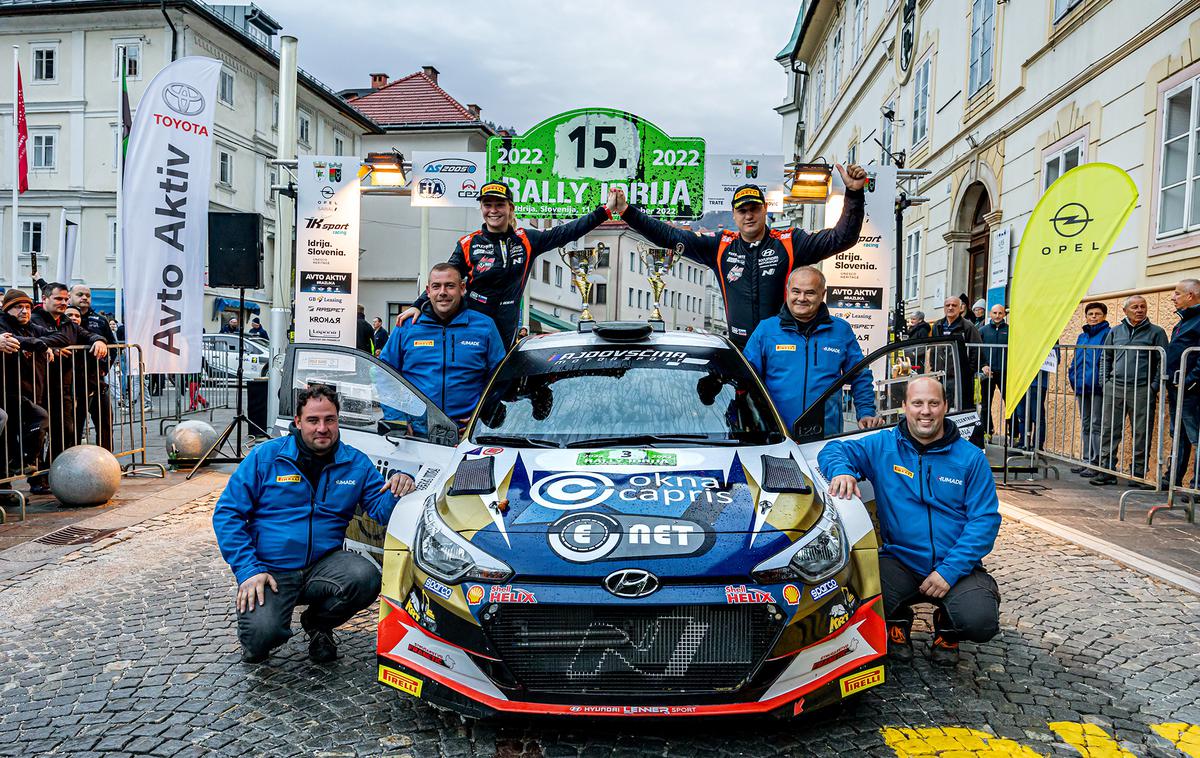 Marko Grossi reli Idrija | Zmago z lanskega relija brani Marko Grossi s sovoznico Taro Berlot (hyundai i20 R5). | Foto Uroš Modlic