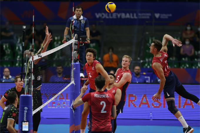 Američani so v vseh elementih igre nadigrali Slovence. | Foto: Volleyballworld