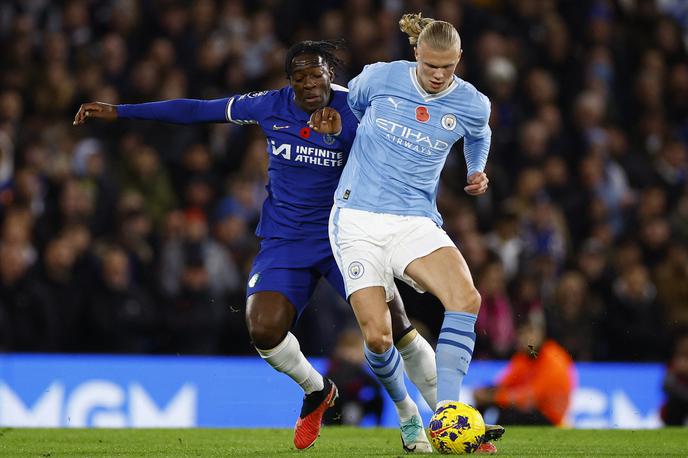 Erling Haaland | Erling Haaland je hitro zabil za vodstvo Manchester Cityja pri Chelseaju. Nato se je derbi razvnel. končal pa se je z neoodločenim izidom 4:4. | Foto Reuters