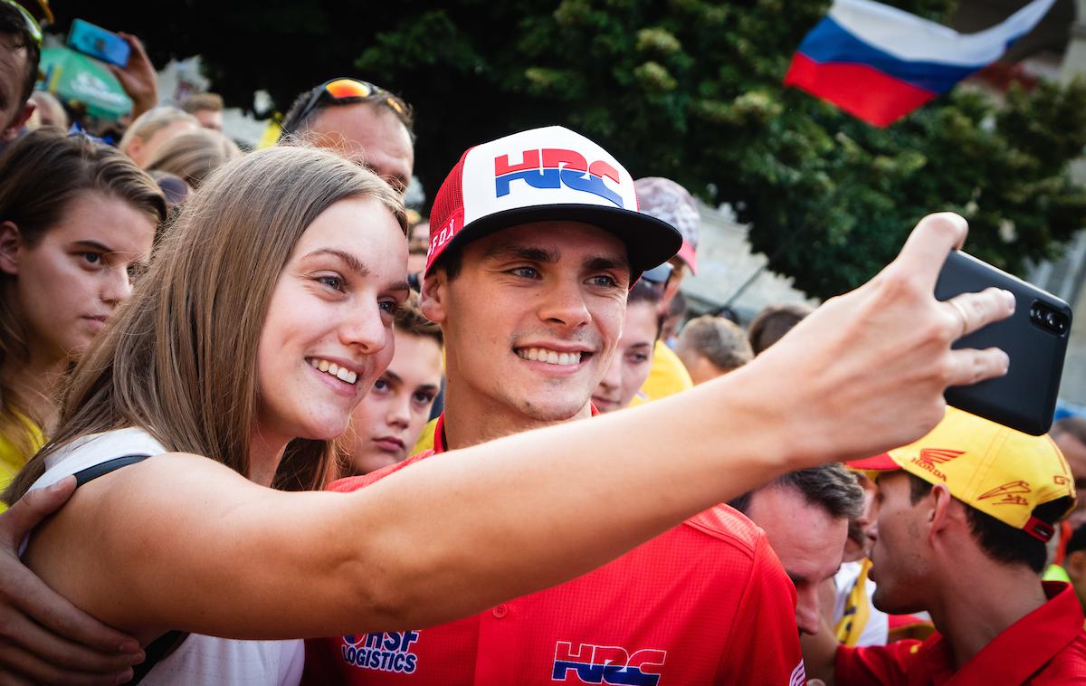 Tim Gajser sprejem | Foto Blaž Weindorfer/Sportida