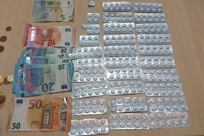 Zasežene tablete | Tablete so vsebovale prepovedano drogo midazolam. | Foto policija