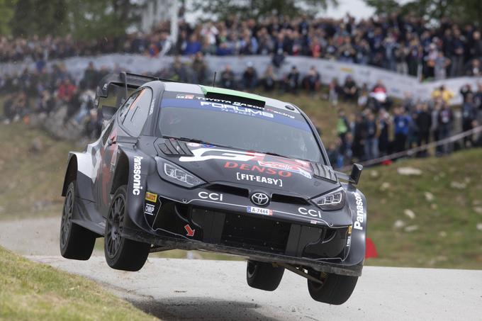  Elfyn Evans še naprej ostaja v igri za zmago. | Foto: Guliverimage