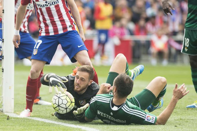 Z rdeče-belimi vztraja pri vrhu španskega prvenstva. Atletico ima tri kroge pred koncem enako število točk kot Barcelona. | Foto: 