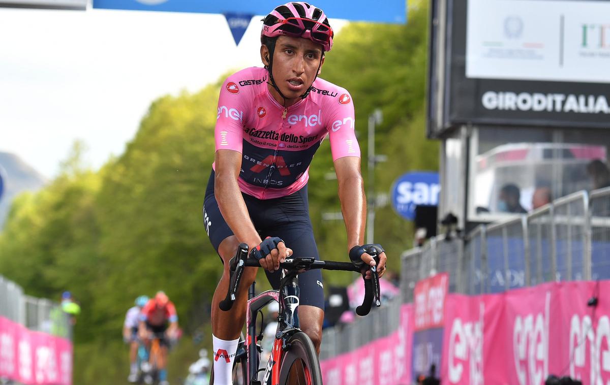 Egan Bernal | Egan Bernal mora le še preživeti nedeljski kronometer in zmaga na Giru bo njegova. | Foto Guliverimage