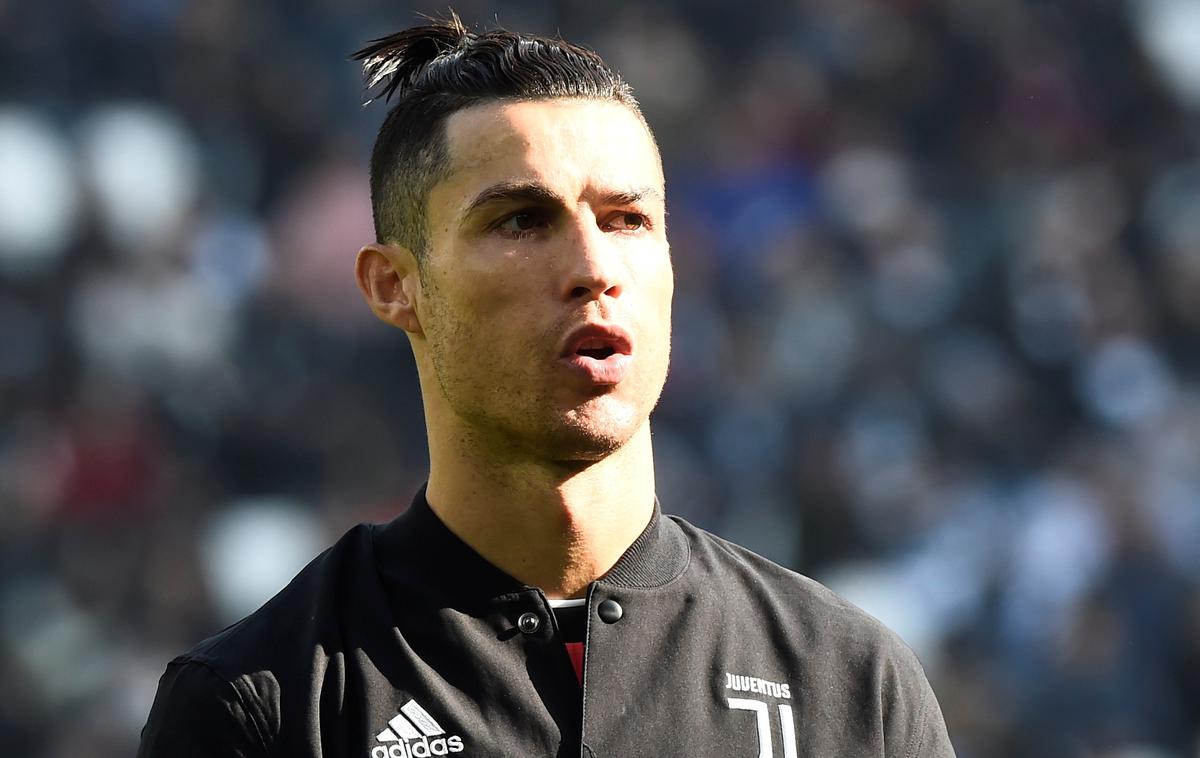 Cristiano Ronaldo | Cristiano Ronaldo je v letih, ko so številni nogometaši že upokojeni, a on ne kaže znakov, da se bo ustavil. V tej sezoni je že pri 22 golih v 27 nastopih v majici Juventusa. Zadel je na zadnjih šestih tekmah, ki jih je odigral. V zadnjih desetih nastopih je zabil 14 golov. | Foto Reuters