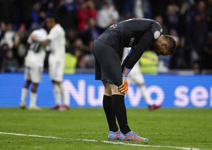 Jan Oblak je znova ostal praznih rok na medsebojnem srečanju proti Thibautu Courtoisu. | Foto: Reuters