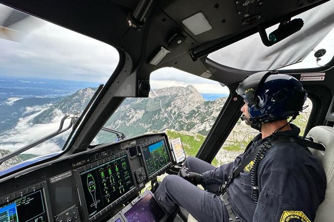 LPE, Letalska policijska enota, reševanje, gore | Preverite vremenske razmere in upoštevajte nevarnost neviht, ki so v gorah izredno nevarne.  | Foto PU Ljubljana