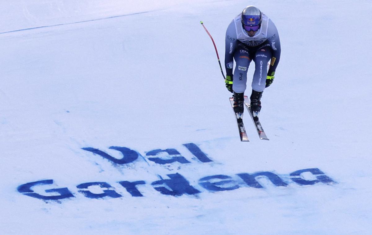 Val Gardena Dominik Paris | Dominik Paris pod mogočno goro Sassolungo nad dolino Gardena oziroma nad vasjo Santa Cristina. | Foto Reuters