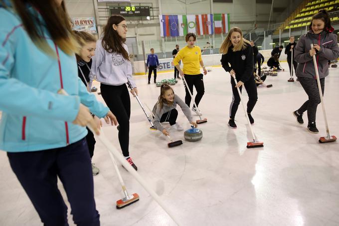 curling | Foto: Aleš Fevžer