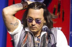 Johnny Depp se boji petja