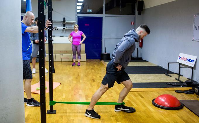 intersport držim obljubo fitnes  gibljivost vadba | Foto: Vid Ponikvar