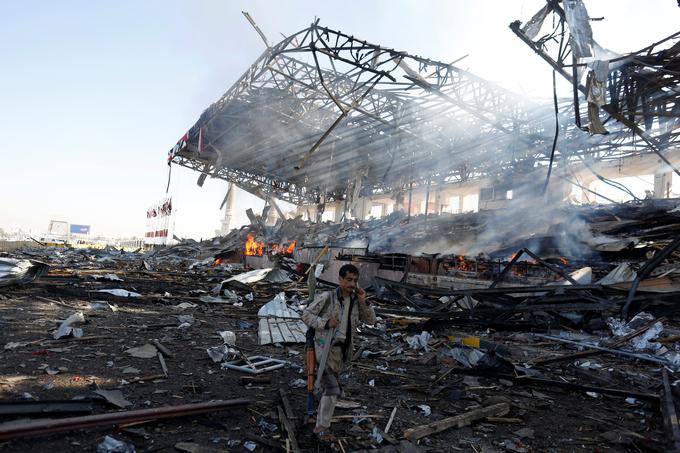 V Jemnu že dve leti in pol divja vojna, kjer sta Sevdska Arabija in Teheran na nasprotnih bregovih. | Foto: Reuters