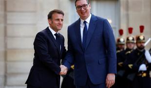 Macron sprejel Vučića: Prihodnost Srbije je v EU