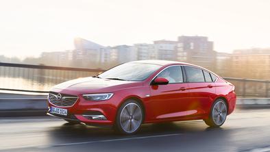 Prva vožnja: Opel insignia kot demokratizacija luksuzne avtomobilske tehnike? #foto