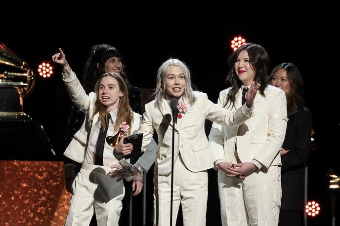 grammyji | Phoebe Bridgers (v sredini) je osvojila štiri grammyje, od tega tri s kolegicama Julien Baker (levo) in Lucy Dacus (desno) v skupini boygenius. | Foto Profimedia