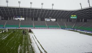 Derbi v Stožicah bo: sneg priznal premoč