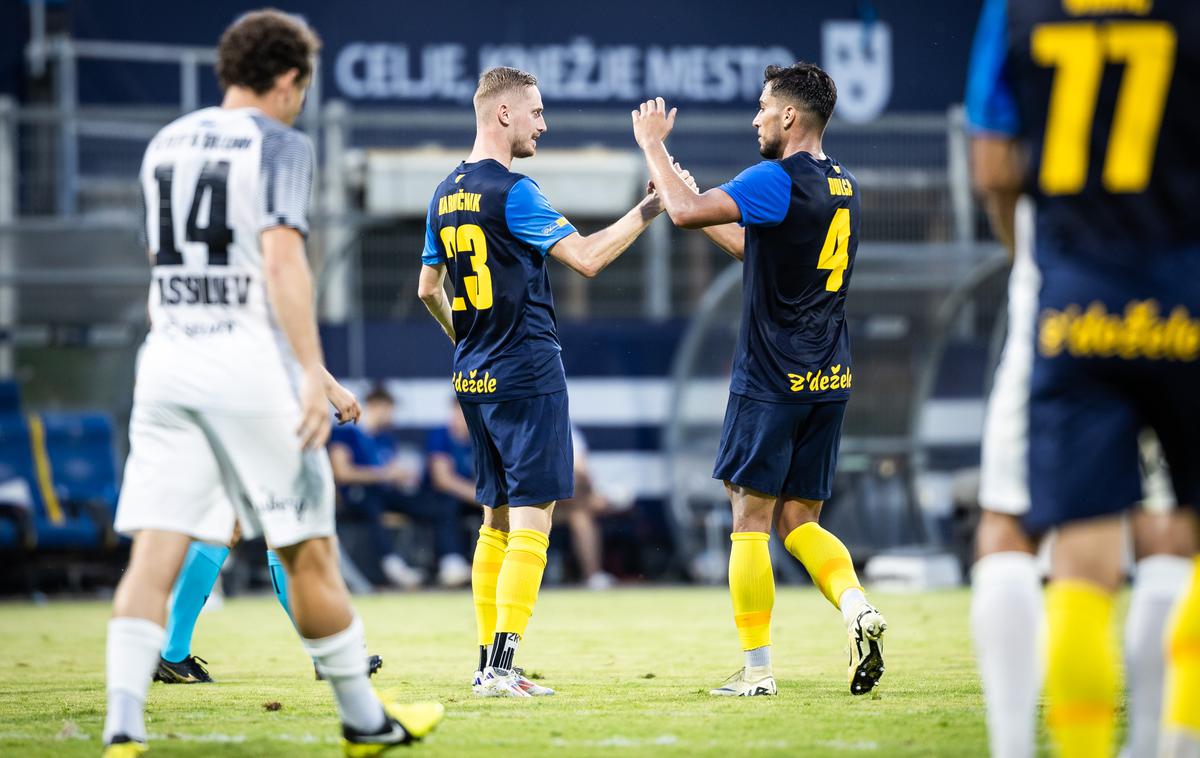 Celje - Flora Talin, liga prvakov | Žan Karničnik je zabil za preobrat. | Foto Jure Banfi/alesfevzer.com