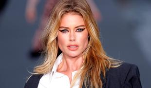 Manekenka Doutzen Kroes dviguje prah s proticepilskimi stališči