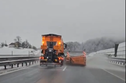 Hladna fronta na jugu države prinesla sneg do nižin #video