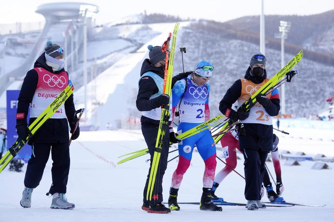 Peking, biatlon, Rusija, Edvard Latipov | Rusom se je nasmihala zlata kolajna, nato je na strelišču odpovedal Edvard Latipov, ki je še rešil kolajno, a tekmo končal v solzah. | Foto Guliverimage