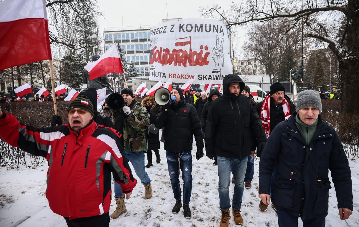 Donald Tusk | Protestniki se bodo proti večeru predvidoma podali na pohod do sedeža državne televizije TVP, poroča poljska tiskovna agencija PAP. | Foto Reuters