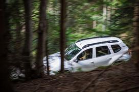 Dacia duster in oskrbnik gorske koče