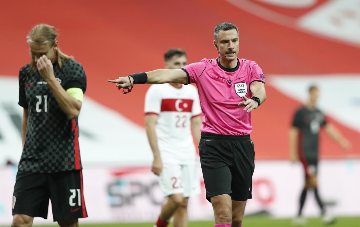 Slavko Vinčić | Slavko Vinčić je sodil na srečanju v Istanbulu, na katerem sta se Turčija in Hrvaška razšli s 3:3. | Foto Reuters