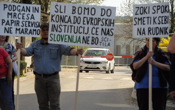 Papir Servis je moral zapreti poslovno enoto v Vevčah. | Foto: STA ,