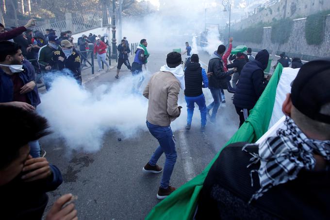 protesti Alžirija | Foto: Reuters