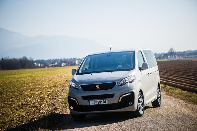 Taka vozila z dolžino manj kot petih metrov sprejmejo do osem potnikov, ponujajo prostorsko prilagodljivost in so s številnimi sidrišči isofix odlična za prevoz večjega števila otrok.  | Foto: Klemen Korenjak