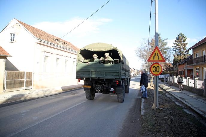 Posledice potresa v Petrinji | Foto Hina/STA