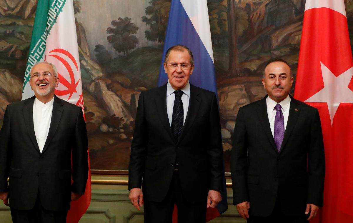 Mohammad Javad Zarif, Sergei Lavrov, Mevlut Cavusoglu | Foto Reuters