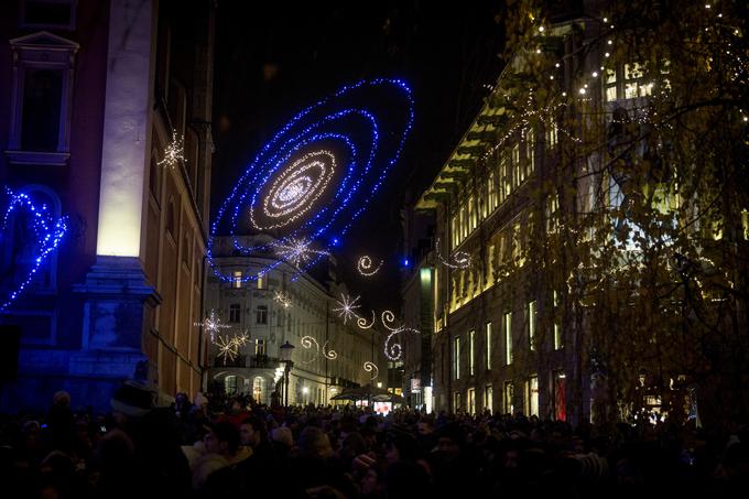 Ljubljana praznična okrasitev lučke december | Foto: Ana Kovač