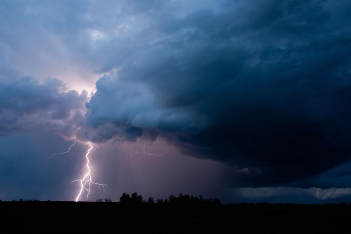 Neurje | Mogoči so močnejši nalivi s točo, močnejši veter in udari strel. | Foto Shutterstock