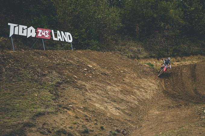 Med sezono Gajser trenira doma, pozimi na Sardiniji. | Foto: Grega Valančič/Sportida