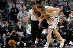 Zvezdnik Clevelanda verjame, da ga je Olynyk poškodoval namenoma