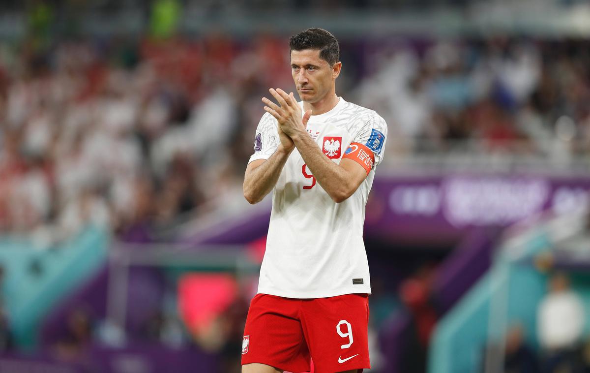 Robert Lewandowski | Poljski nogometni superzvezdnik Robert Lewandowski ni zadovoljen z govoricami okrog neizplačanega bonusa, ki so zasenčile predstavo poljskih nogometašev v Katarju.  | Foto Guliverimage