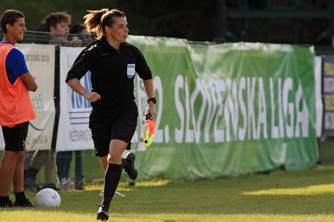 Staša Špur | Nogometna sodnica Staša Špur bo orala ledino na tekmi Prve lige Telekoma Slovenije. | Foto Nogometna zveza Slovenije