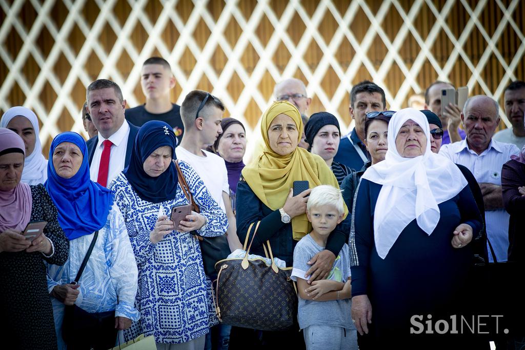 Zaključni dogodek spominskega programa 8372 živih spominov