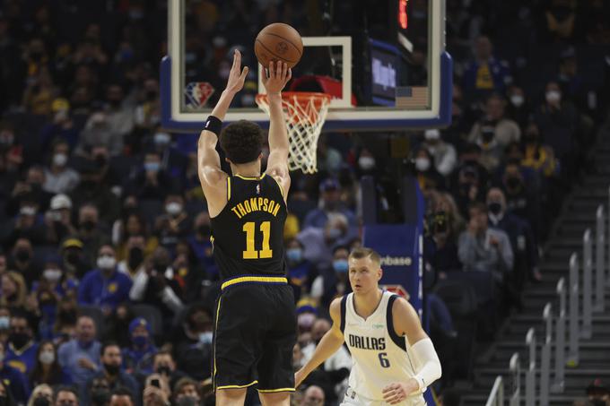 Klay Thompson je zadel tri zaporedne trojke. | Foto: AP / Guliverimage